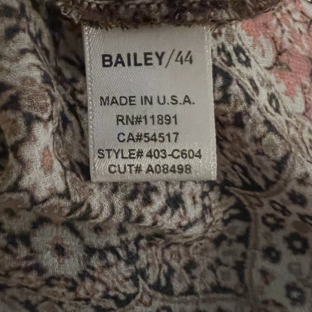 Bailey 44 Women's Top Paisley Size Small Hi/Low V Neck Boho Bohemia Casual - Picture 7 of 8